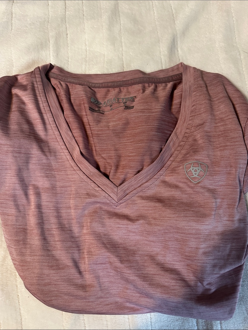 Ariat Women's Short Sleeve V-Neck Performance Top in Mauve